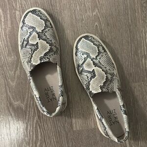 Snake skin Naturalizer slip ons size 6 1/2 wide.